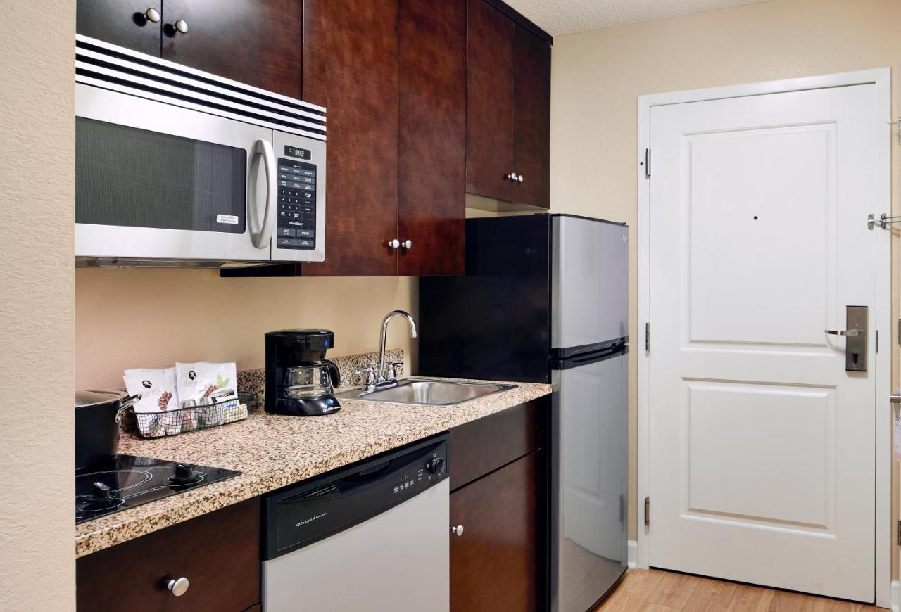 Towneplace Suites By Marriott Jacksonville Bagian luar foto