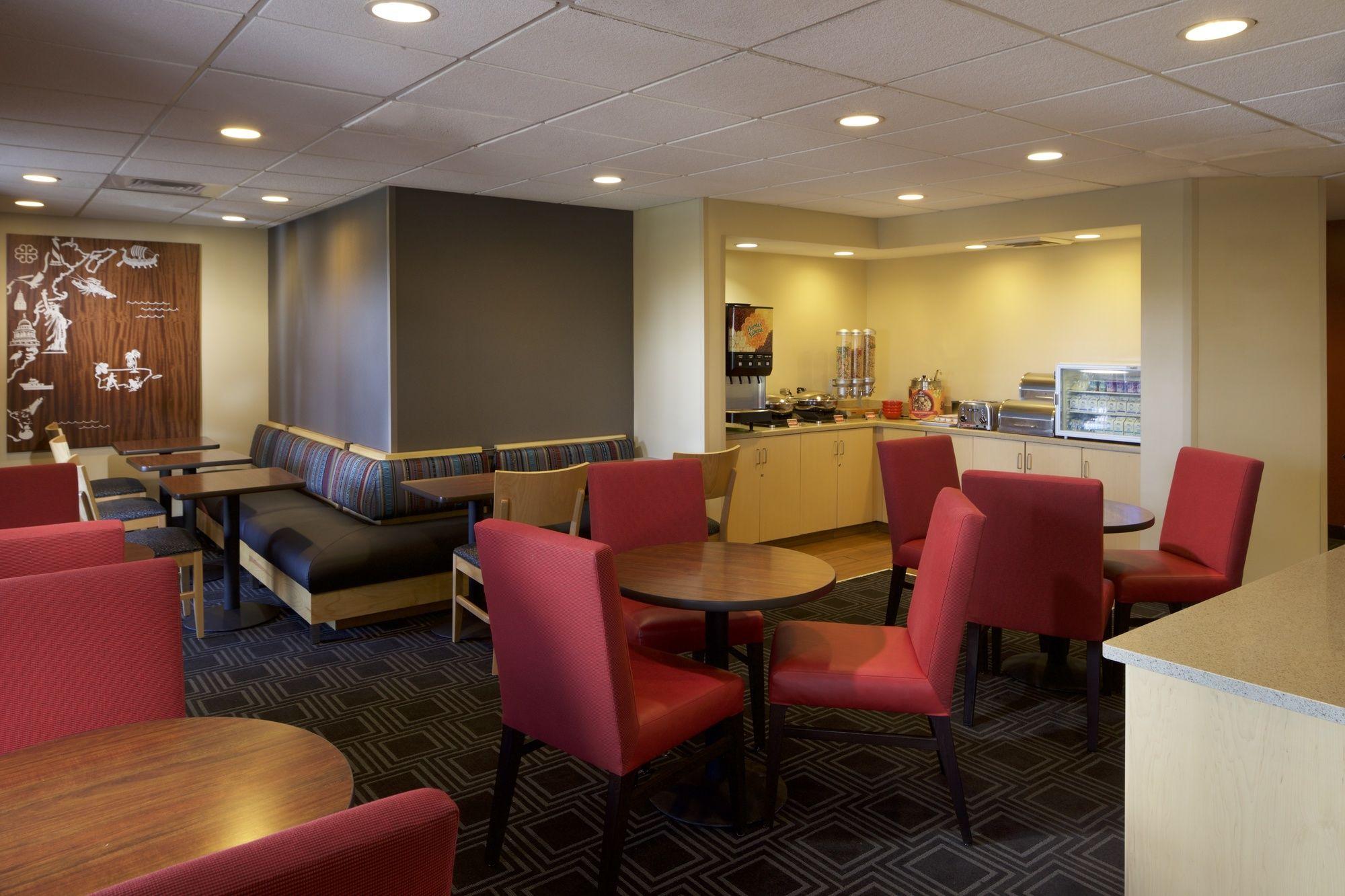 Towneplace Suites By Marriott Jacksonville Bagian luar foto