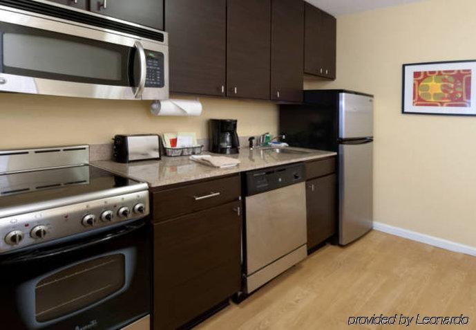 Towneplace Suites By Marriott Jacksonville Bagian luar foto