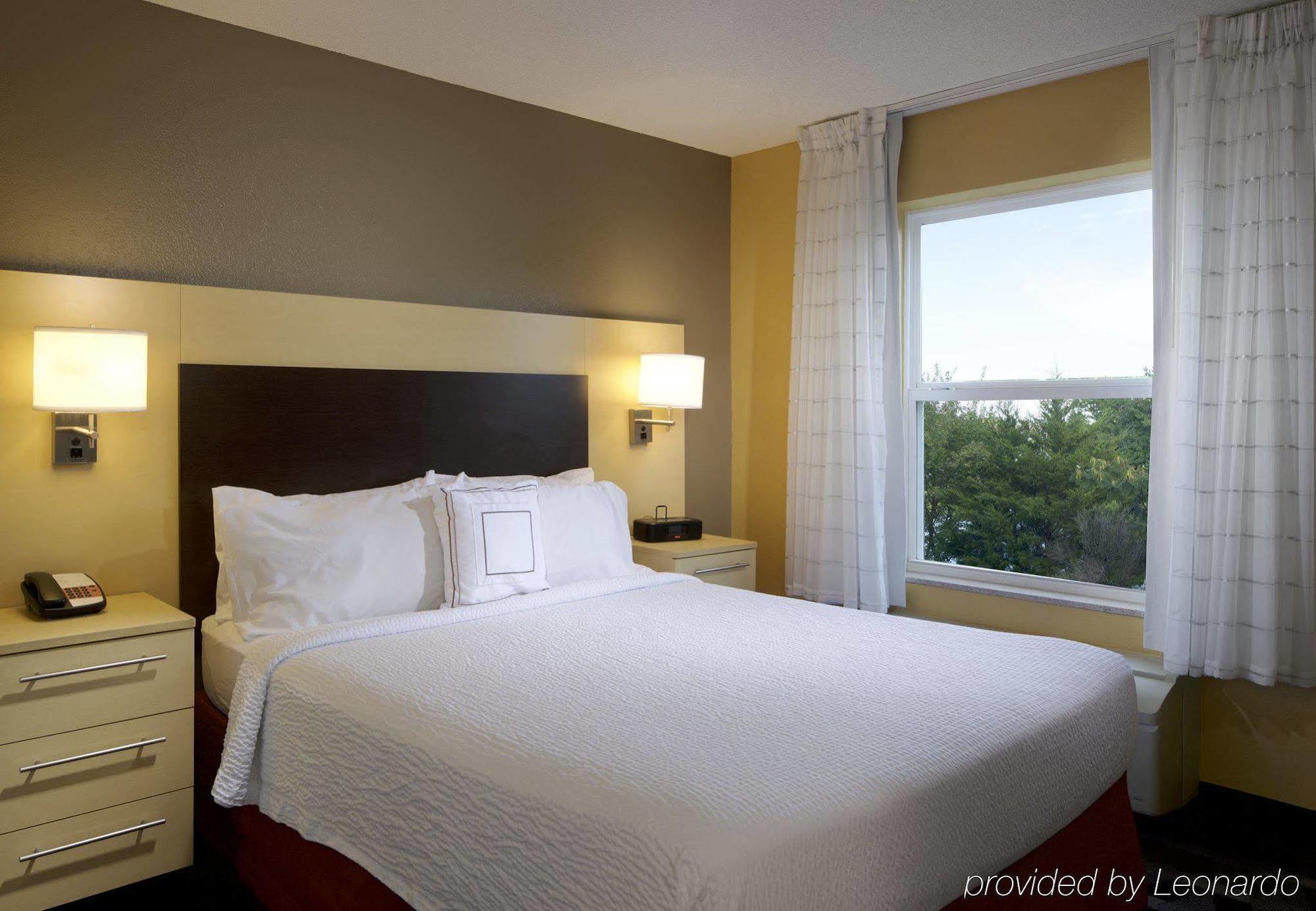 Towneplace Suites By Marriott Jacksonville Bagian luar foto