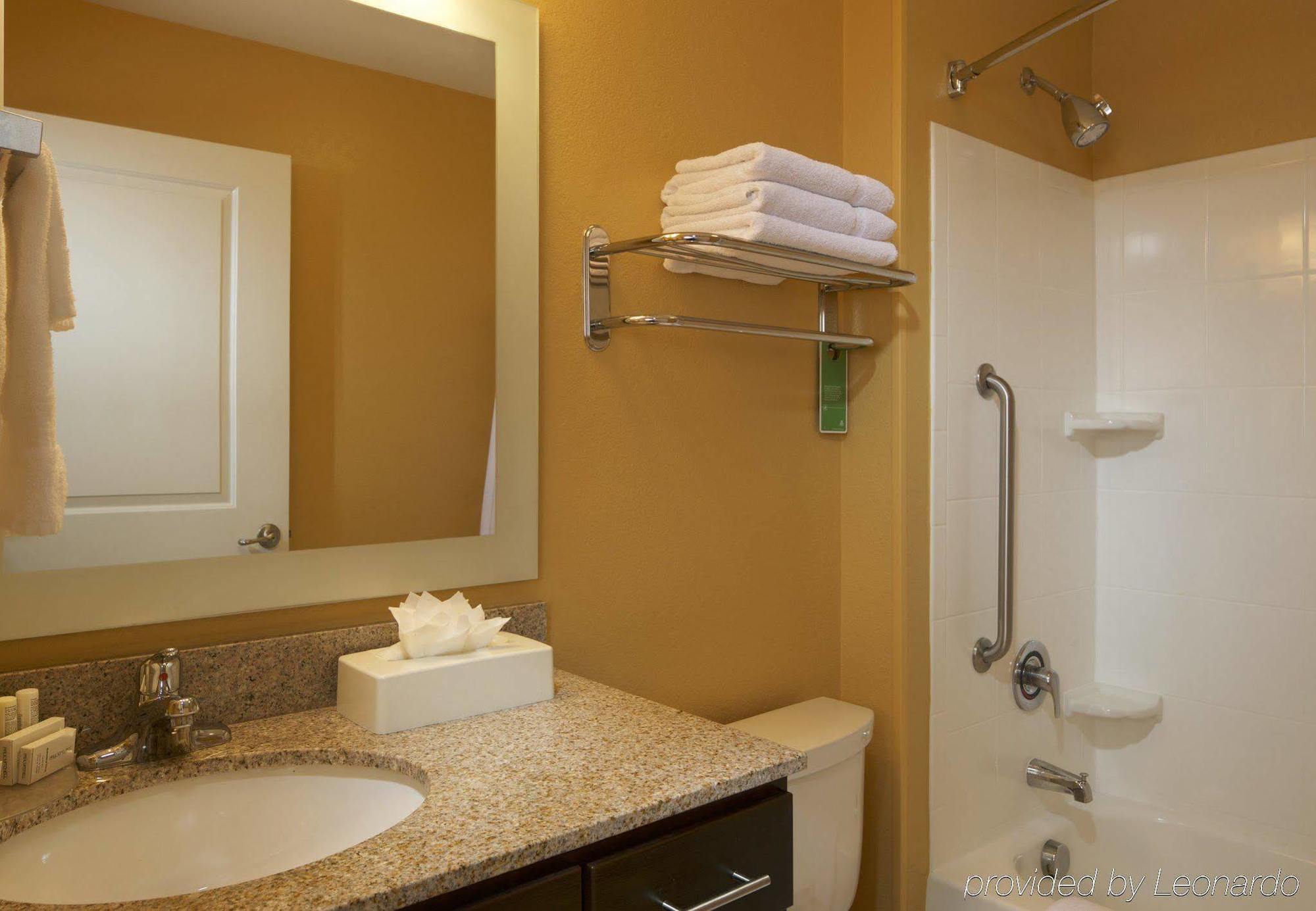 Towneplace Suites By Marriott Jacksonville Bagian luar foto